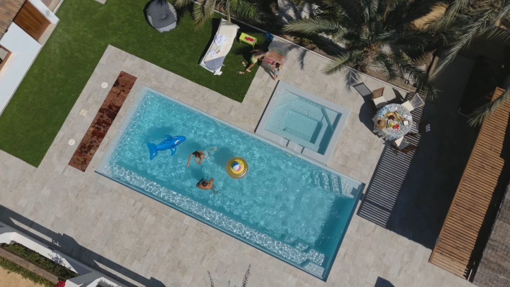 Choisir une piscine à coque durable avec Freedom piscines Montpellier